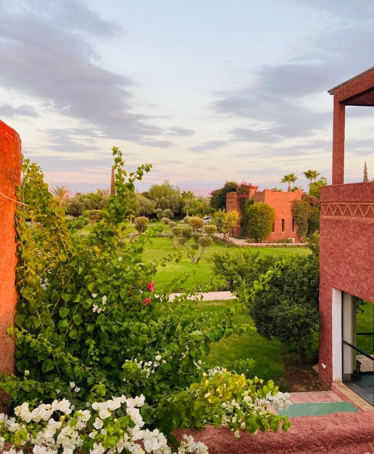 Отель Les Jardins De Marrakech Ouled Moumen Экстерьер фото
